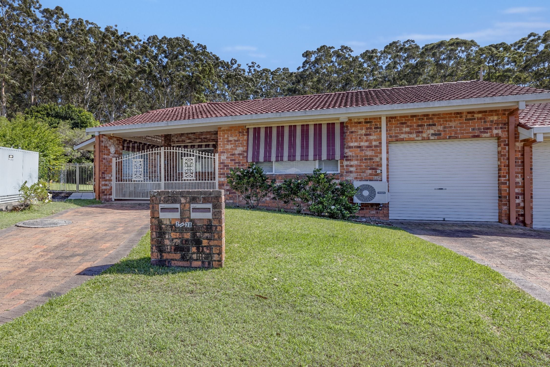 2/30 Blackbutt Crescent, LAURIETON NSW 2443