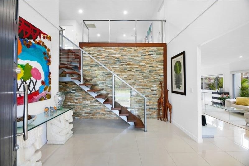 6028 Vista Drive, Benowa - Thumbnail 3