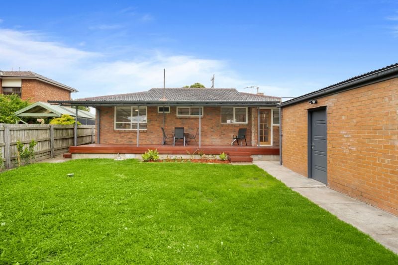 35 Huskisson Avenue, Lalor