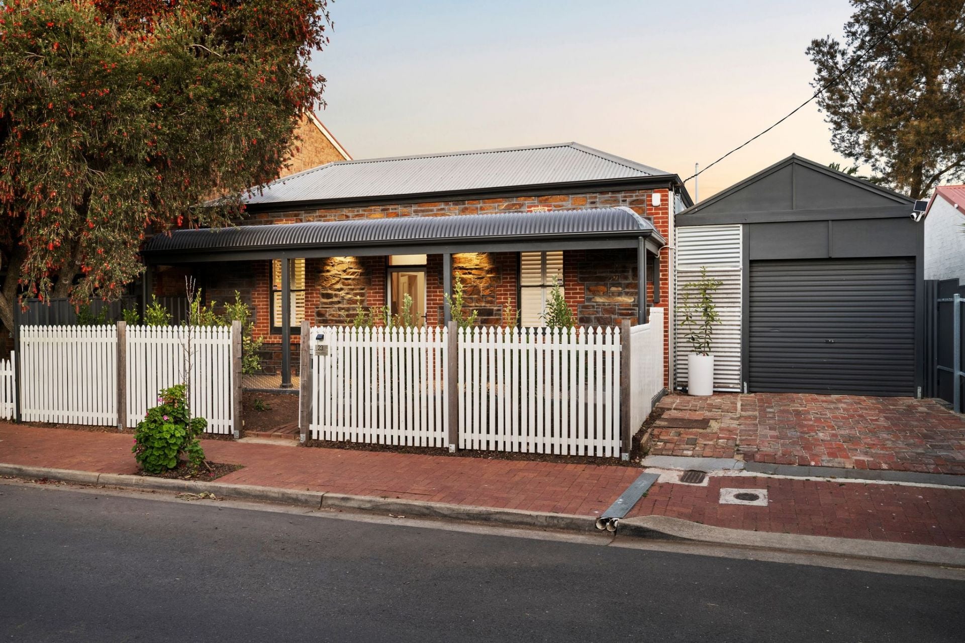 23 Taylor Street, Brompton - Image 1
