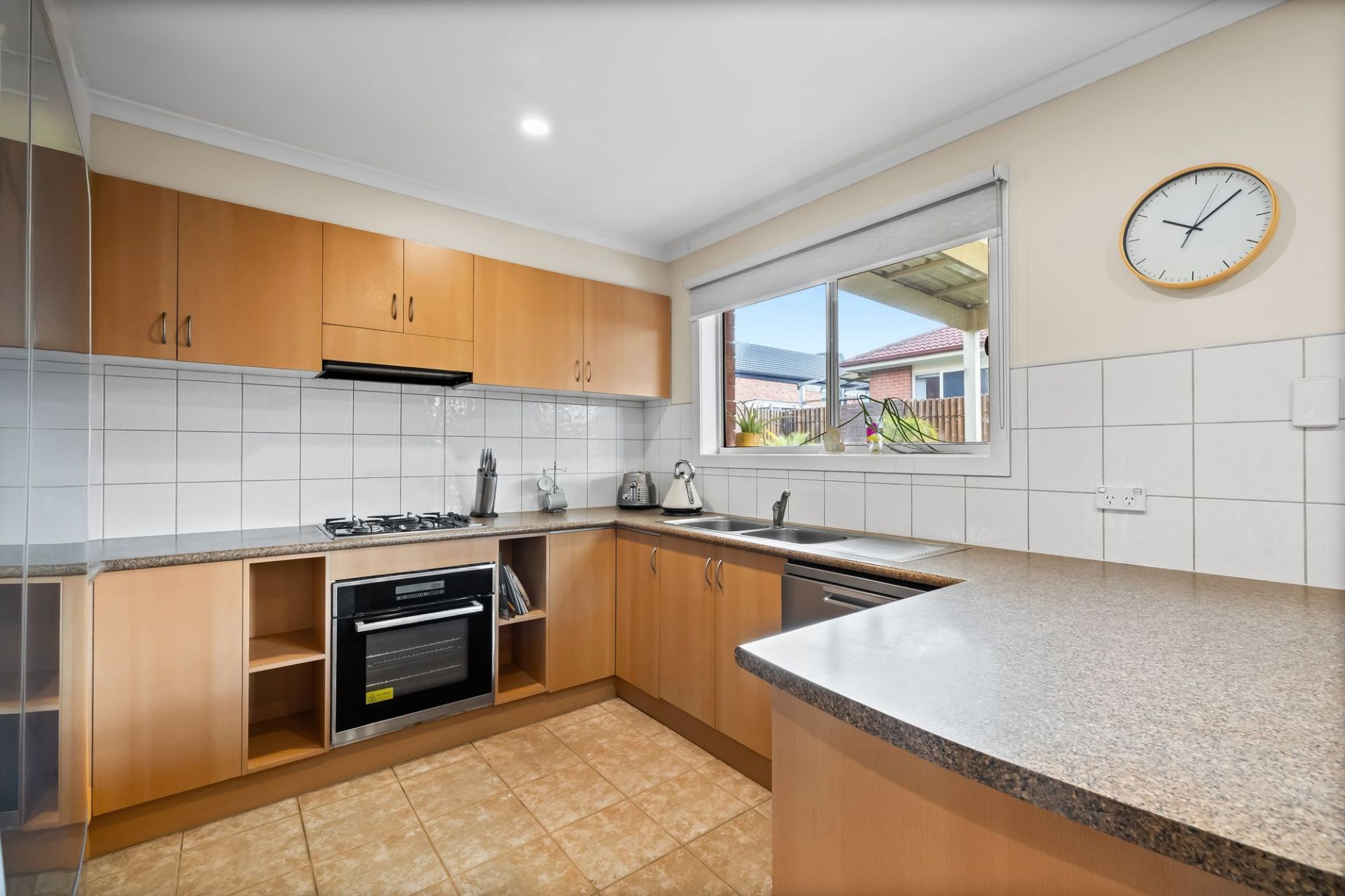 Affordable & Convenient Living in South Morang!