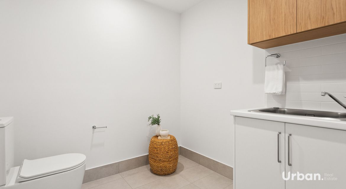 Tullimbar 33 Foxground Parade