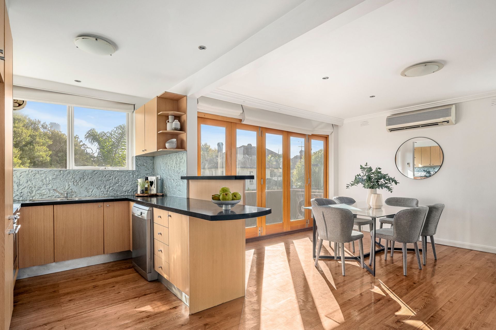 14/411 Toorak Road, Toorak, Toorak - Thumbnail 2