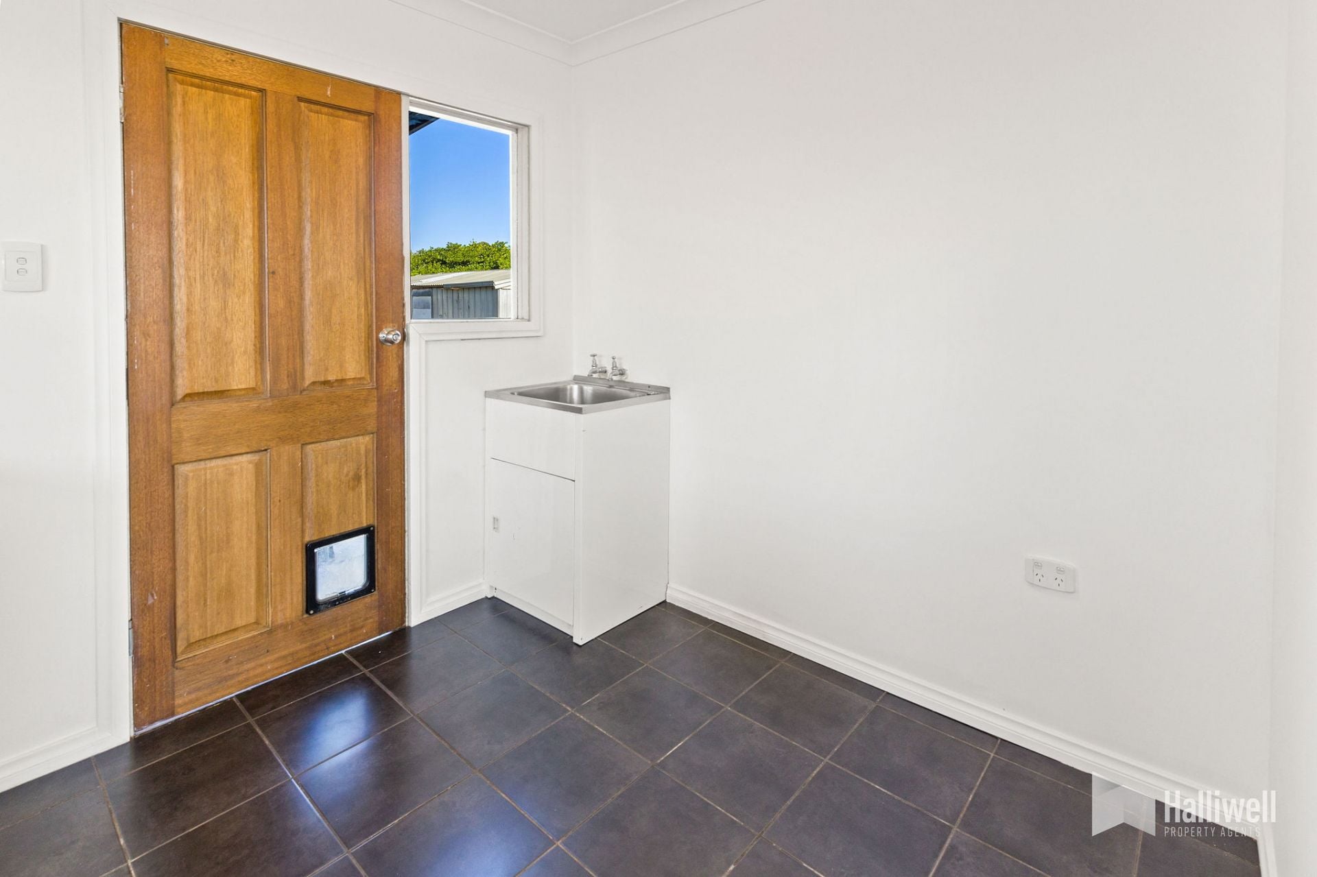 2 Kiah Place, East Devonport, East Devonport - Thumbnail 3
