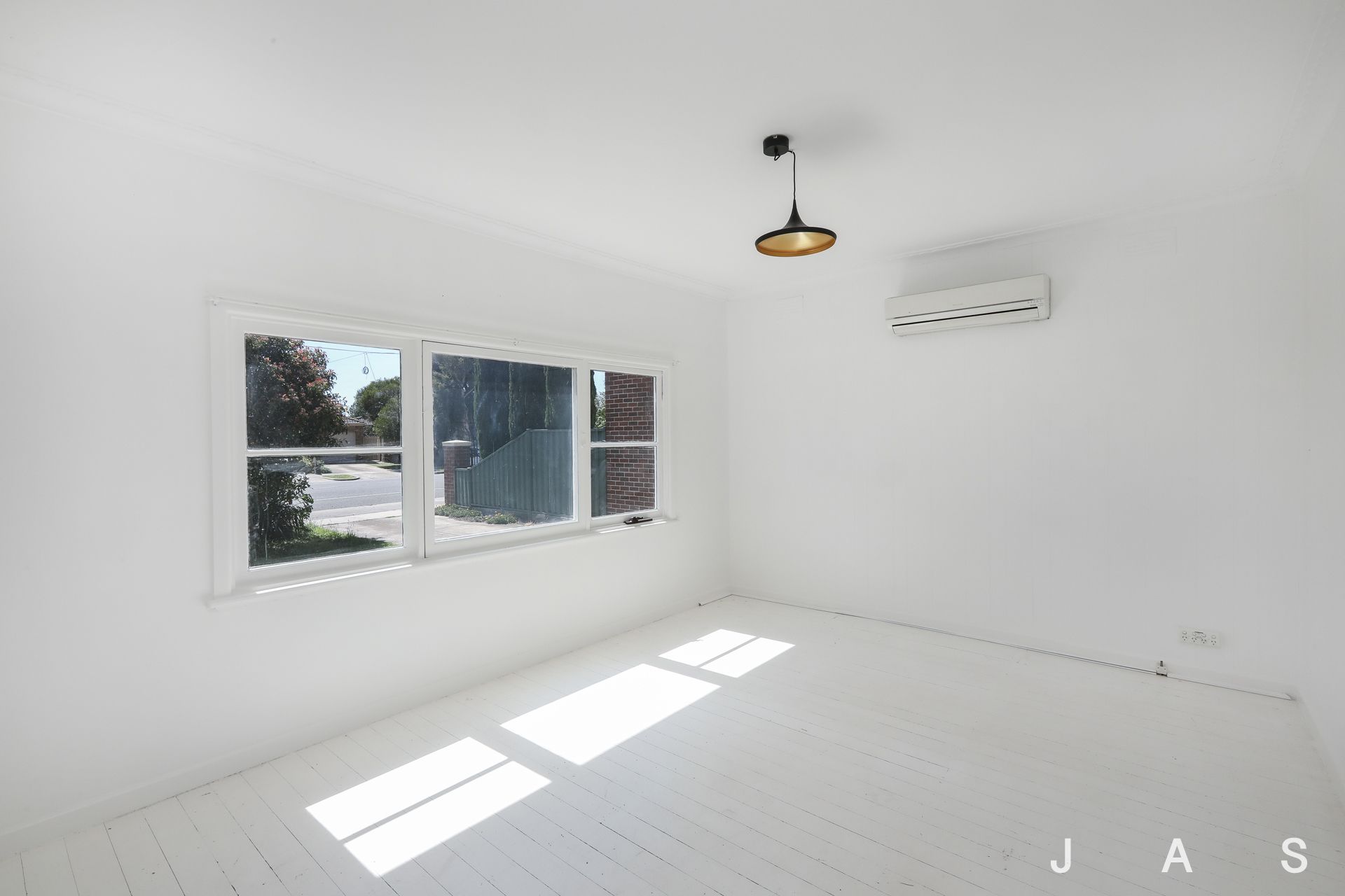 27 Maidstone Street Altona VIC, Altona - Thumbnail 3