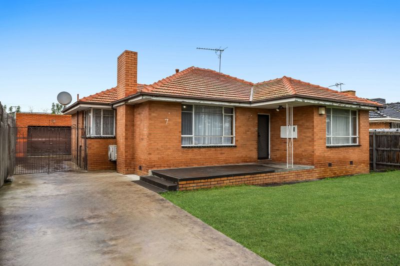 7 Robert Street, Lalor