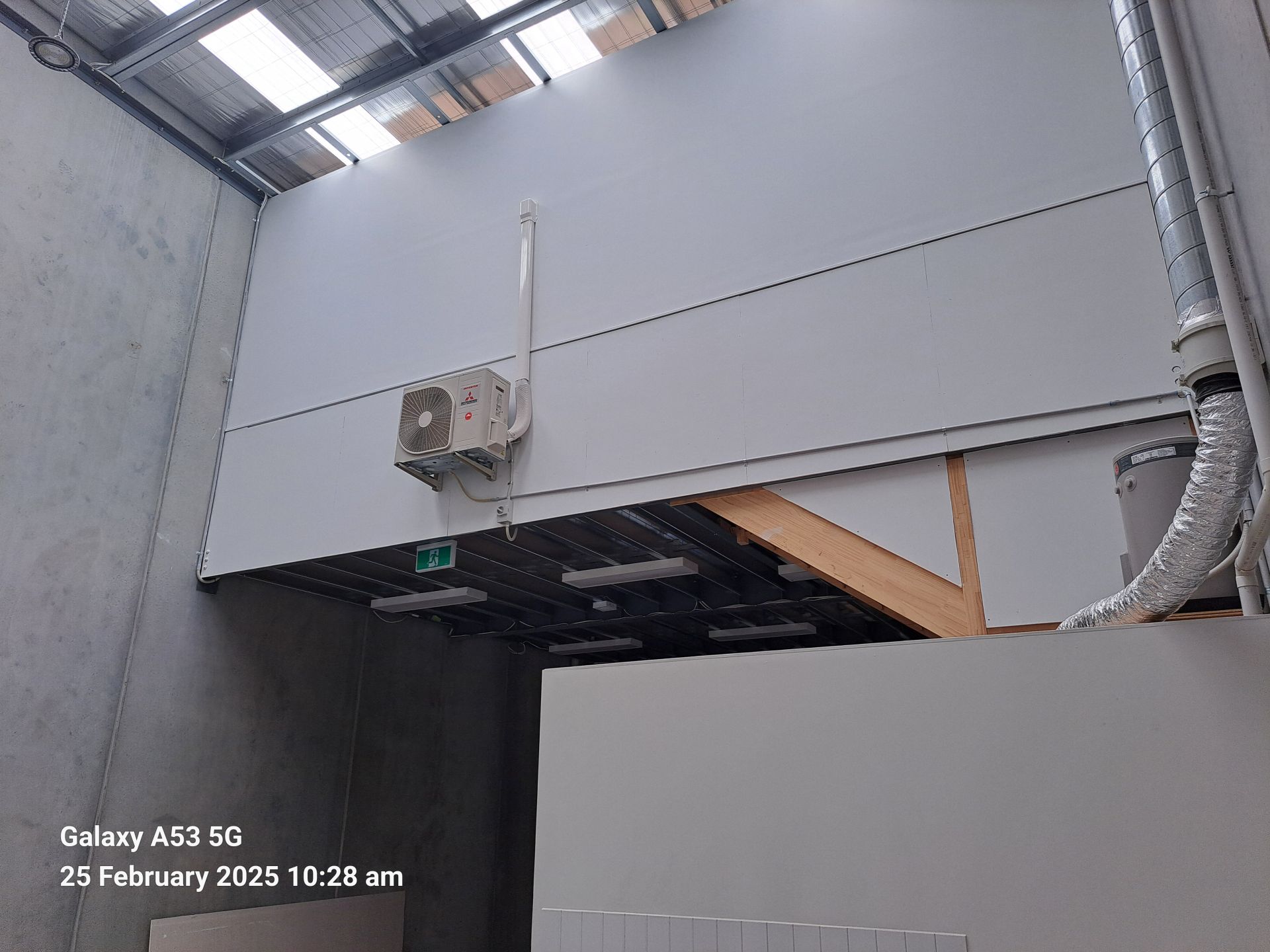 AFFORDABLE WAREHOUSE
NOW  $25,990.00 + Outgoings + GST.