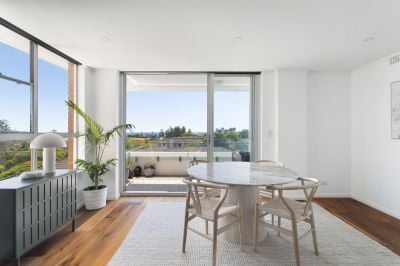 Dee Why - 17/89 Oaks Avenue