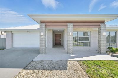 8 Farmstead Avenue, Thrumster