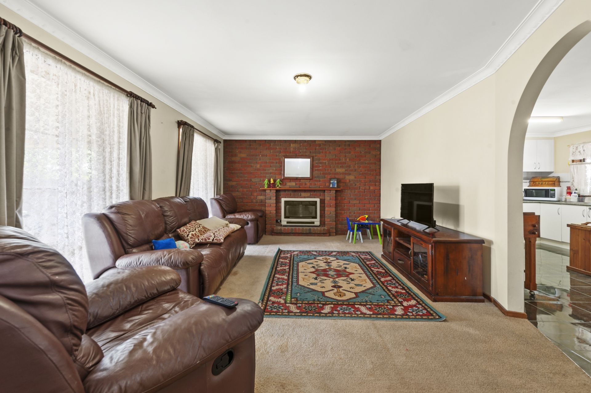 1 Powlett Street, Carisbrook - Thumbnail 3