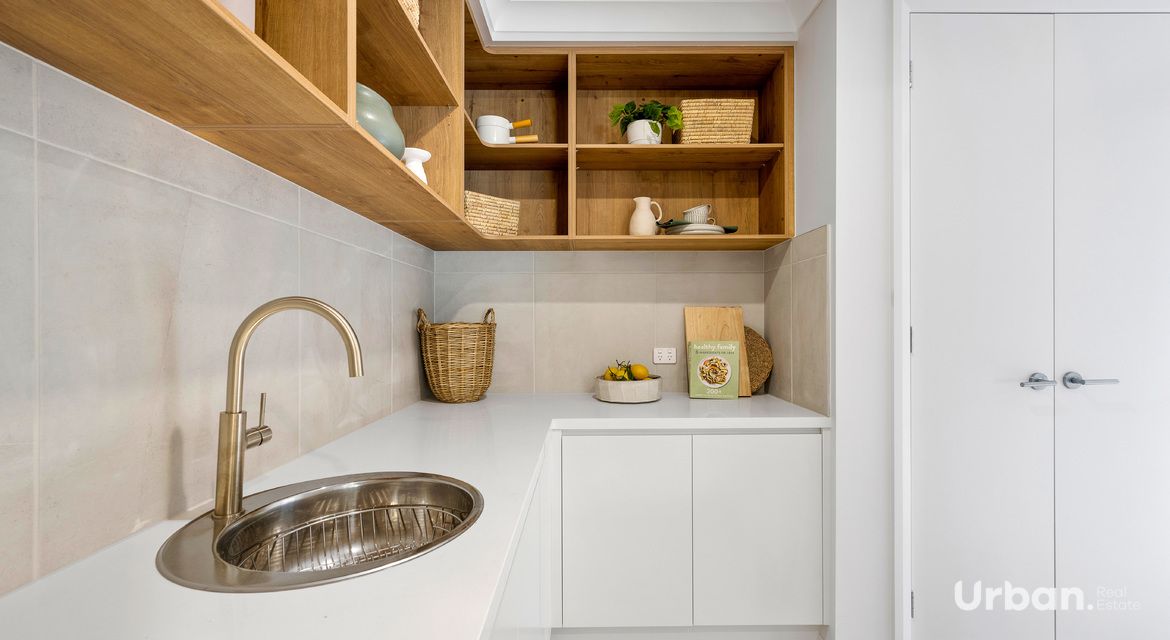 Albion Park 48 Holroyd Street