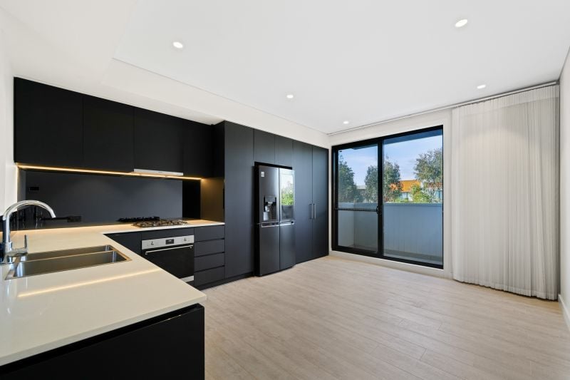 Modern Urban Living I Prime Position Moments from Ed.Square & Station