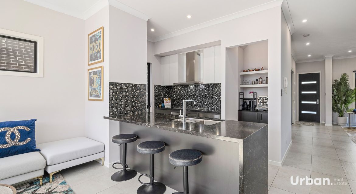 Denham Court 78 Plumegrass Avenue