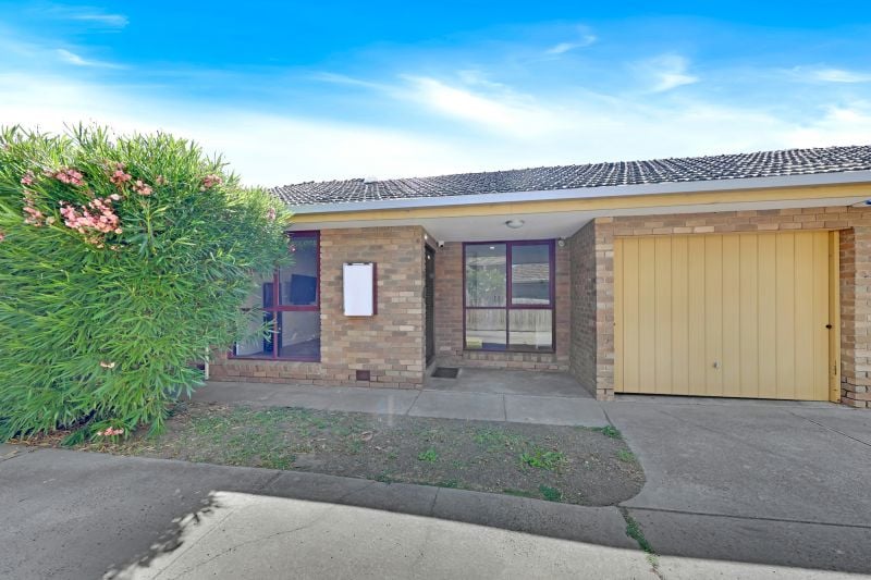 2/108 Miranda Road, Reservoir