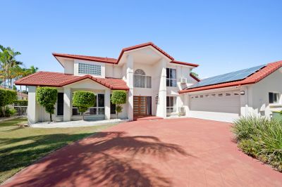 Luxury Waterfront Living with Private Pool in Quiet Robina Community.