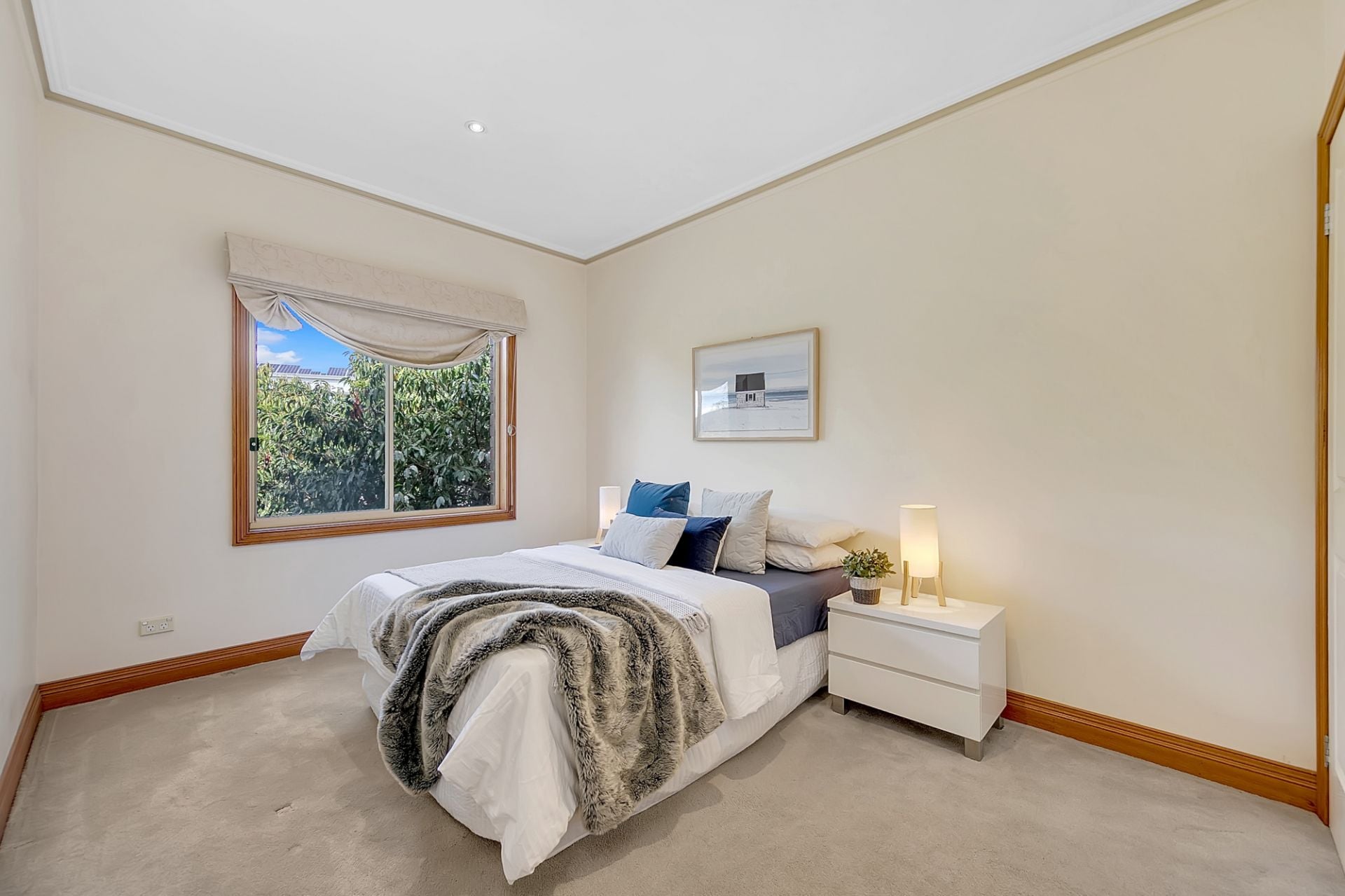 Supreme Family Living - plus downstairs self contained 