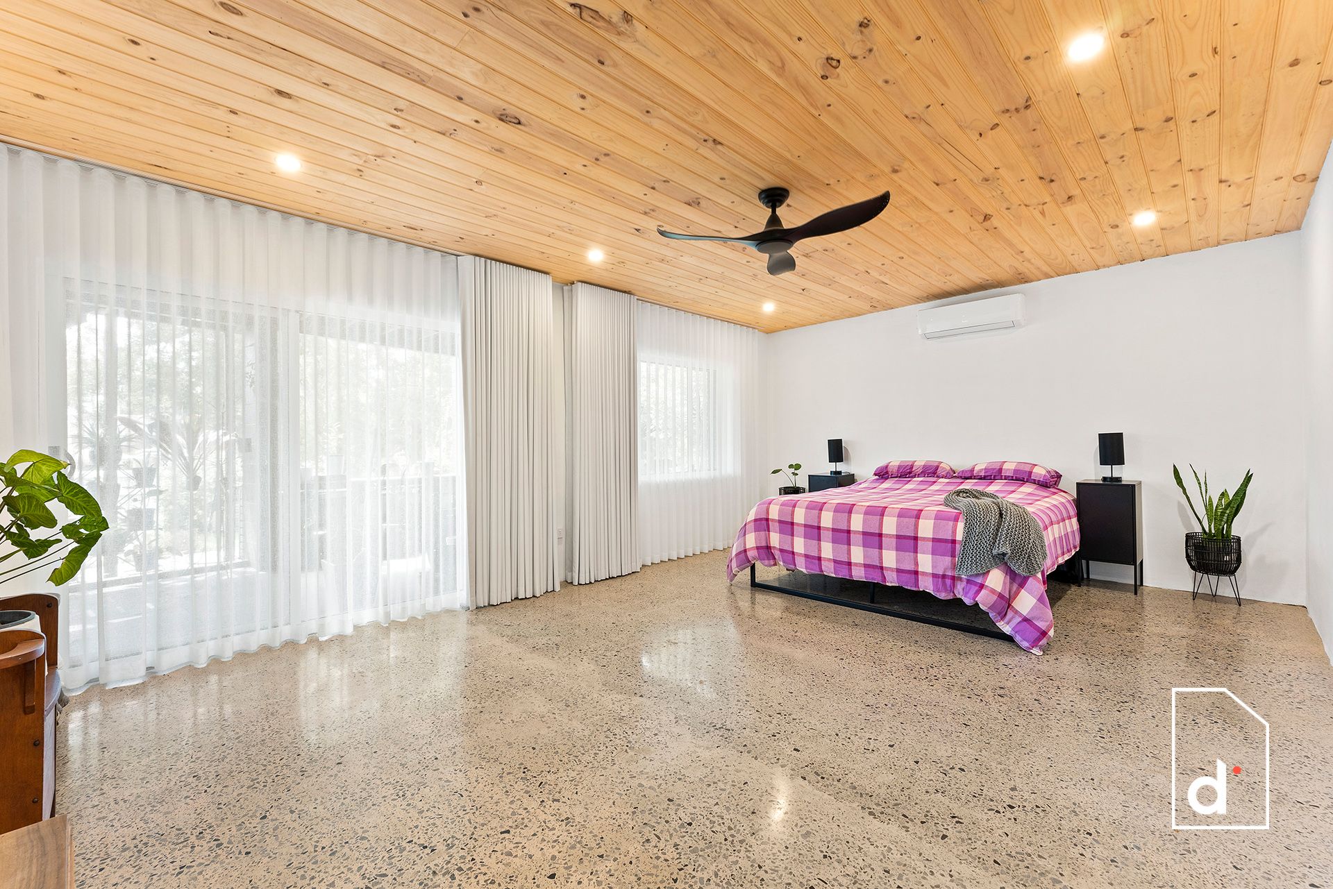 8 Wonson Avenue, Coniston NSW