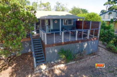 10 Pandora Avenue, Venus Bay VIC, Venus Bay - Thumbnail 2